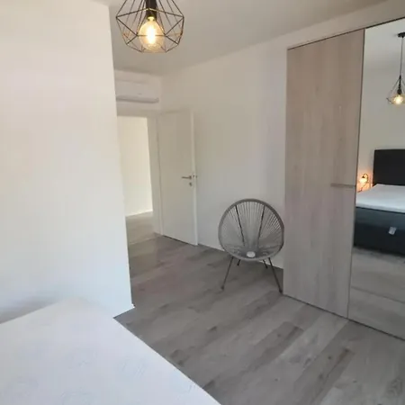 Vrt Pod Zvijezdama Appartamento Novigrad Istria